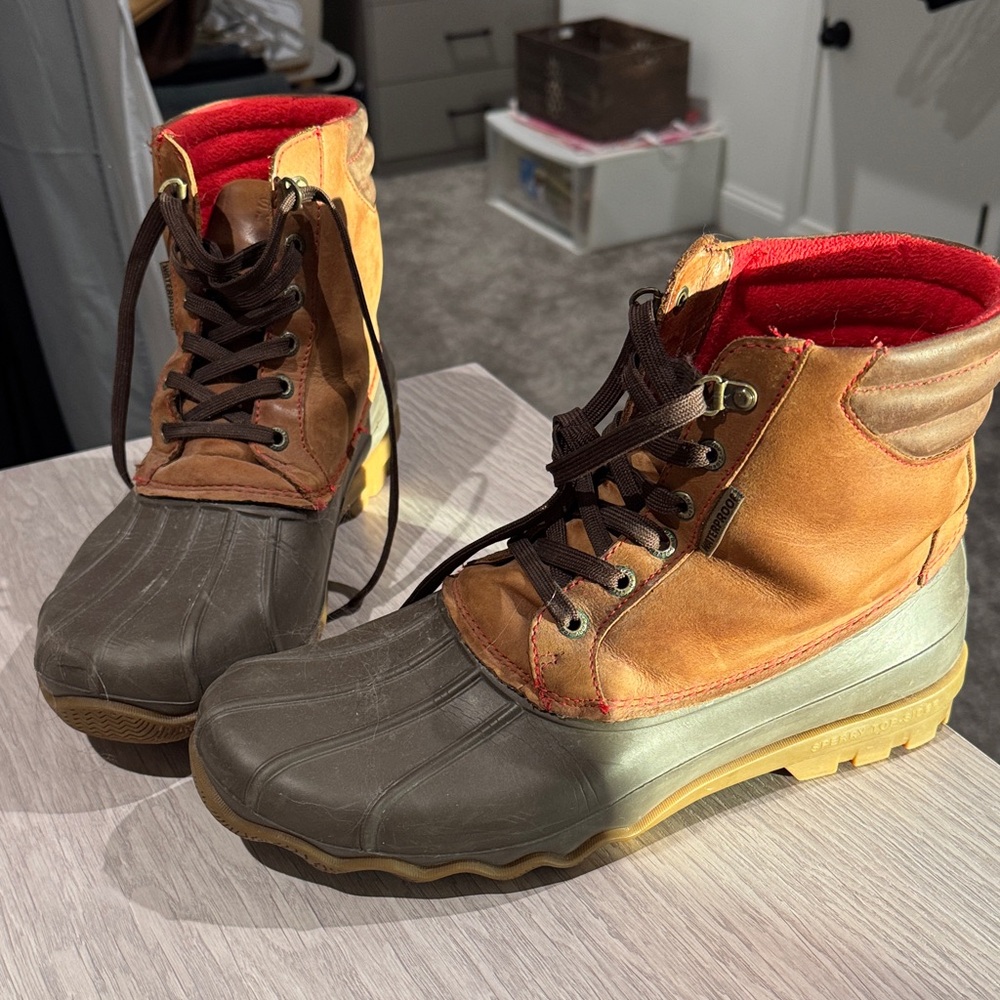 Sperry Tan and Gray Men's Boots